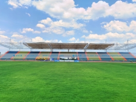 云南省曲靖市——曲靖足球場 云南省曲靖市——曲靖足球場